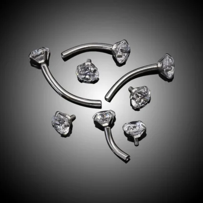 Piercing Barbell Curvo Titanio com Strass