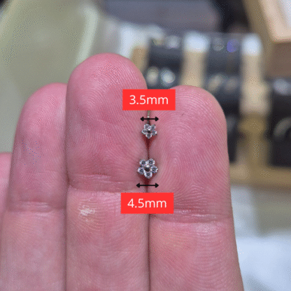 Piercing Florzinha em Titânio com Zircônias - Imagem 2