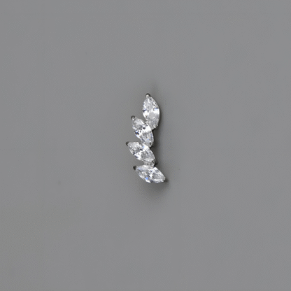 Piercing Cluster 4 Pedras em Titânio com Zircônias