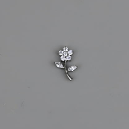 Piercing Flor em Titânio com Zircônias