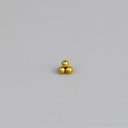 Piercing Trinity Liso em Titânio Dourado PVD